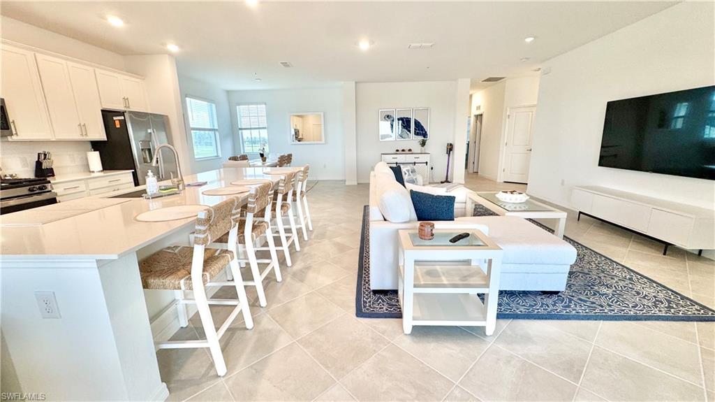 Kitchen island with bar seating